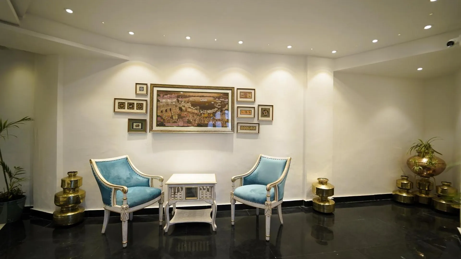 Grandrosse Boutique - Pichola Lake Facing Hotel Udaipur